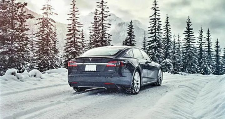 Tesla driving in snow in BC